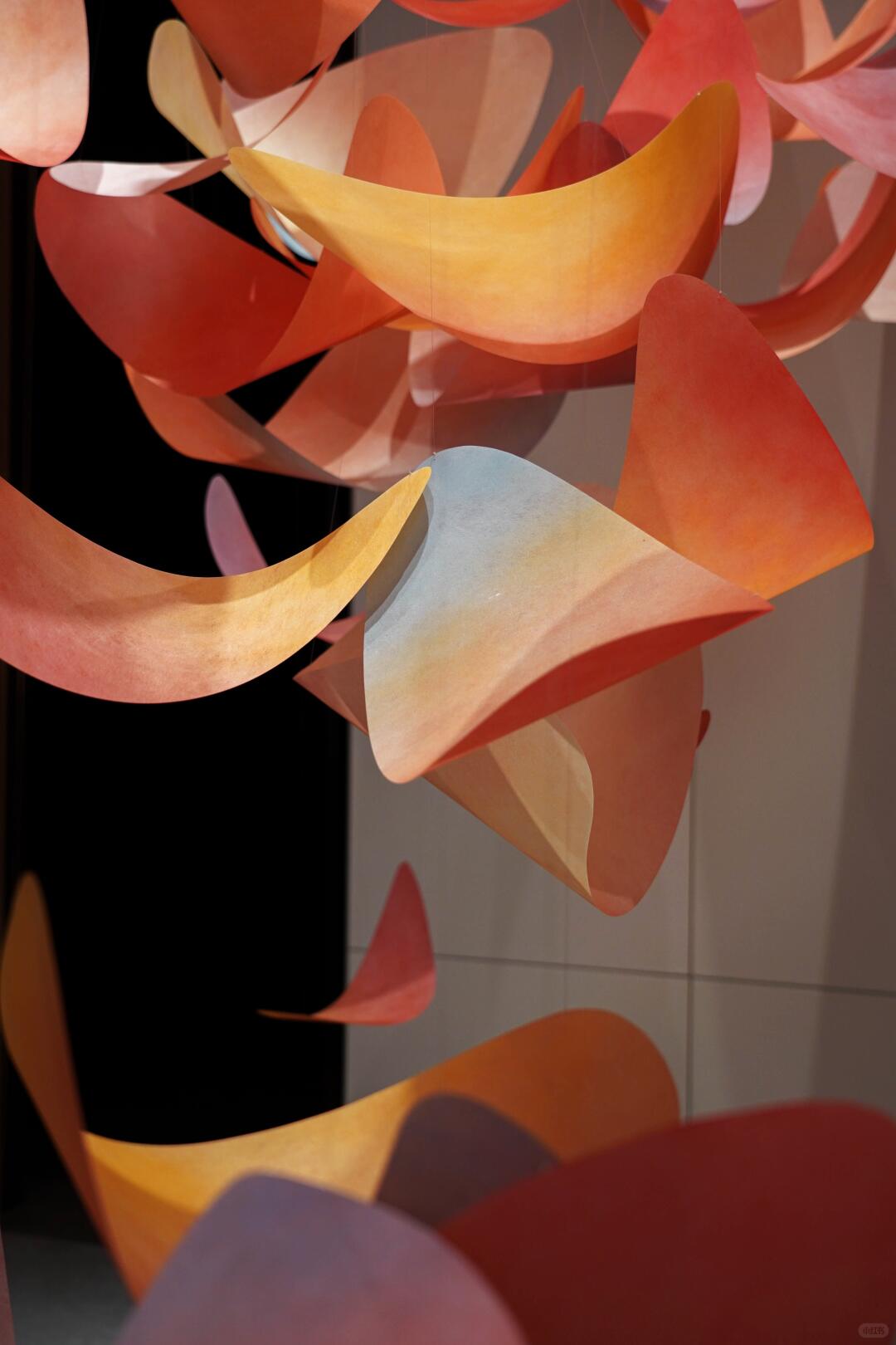 Xiaohongshu Design Open Mic | The Art of Gradient & Translucent Blending| Installation art lostpeach