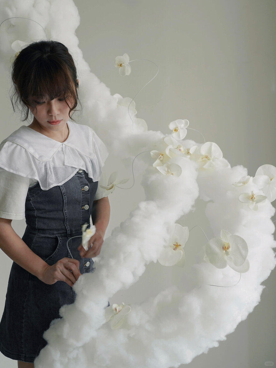 Unstuffed an Old Pillow and Made an Ethereal Art Installation