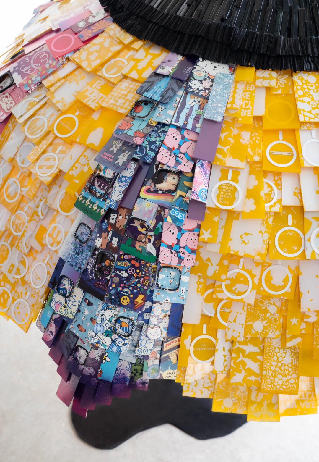 A Dazzling Art Installation Made of Discarded Phone Cases | Sunshade| Installation art lostpeach