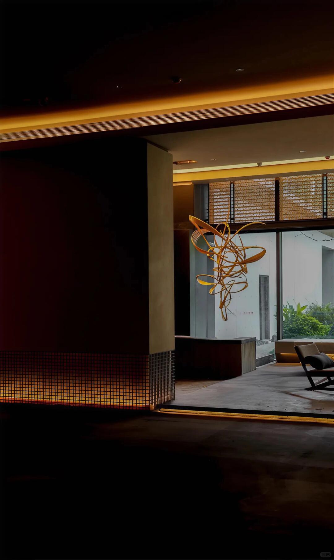 Writing Zen in Bamboo, Tracing the Paths of Wind and Mist | Hotel Installation Art| Installation art lostpeach