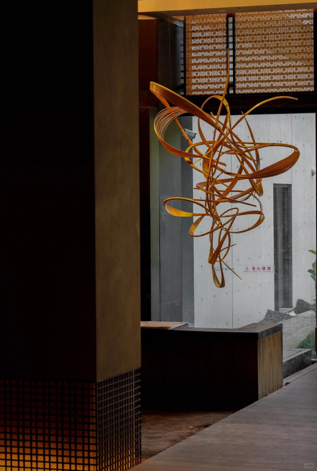 Writing Zen in Bamboo, Tracing the Paths of Wind and Mist | Hotel Installation Art| Installation art lostpeach