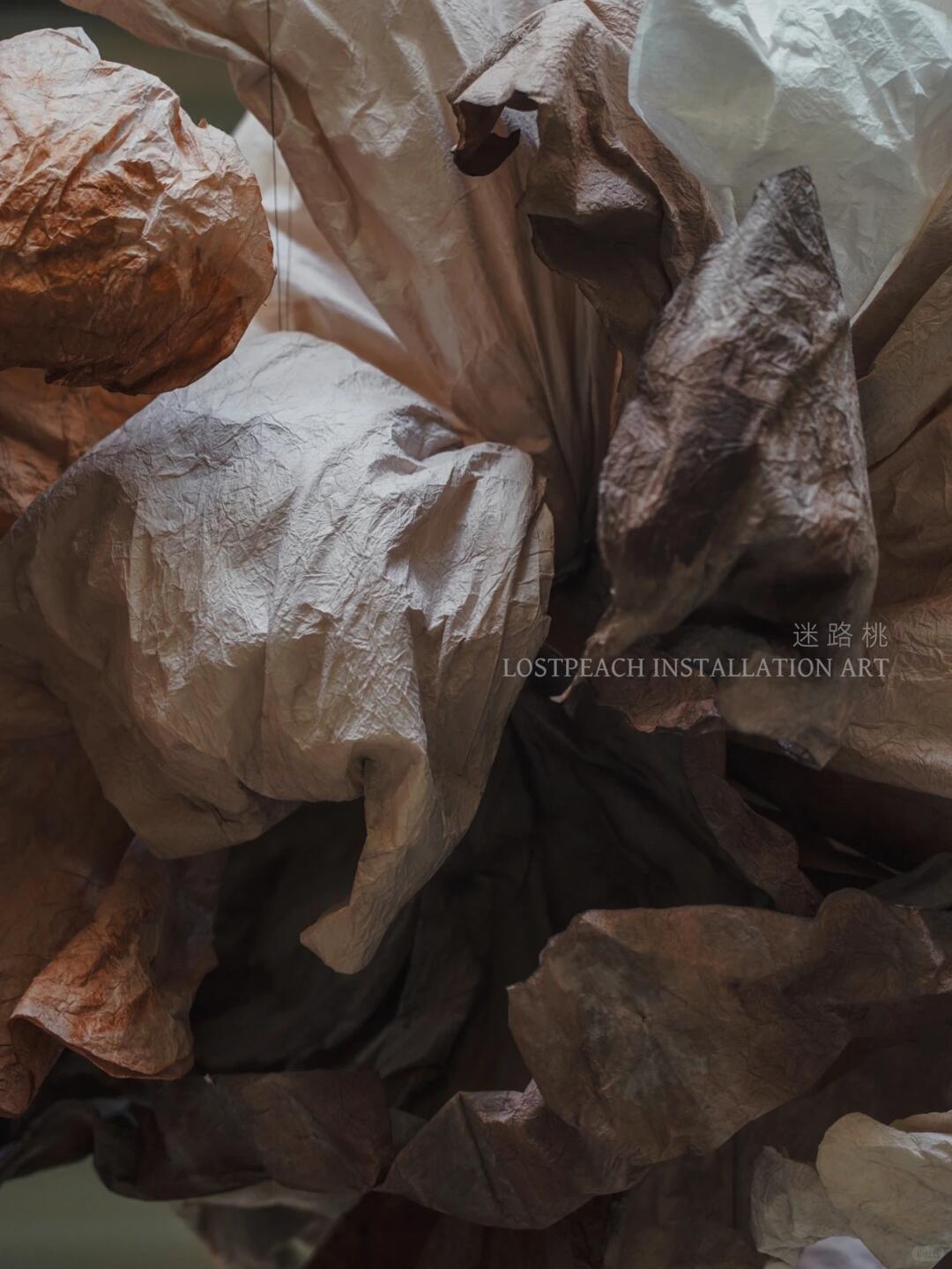 Rich Oil Painting Texture Art Installation | The Infinite Possibilities of Paper Art| Installation art lostpeach