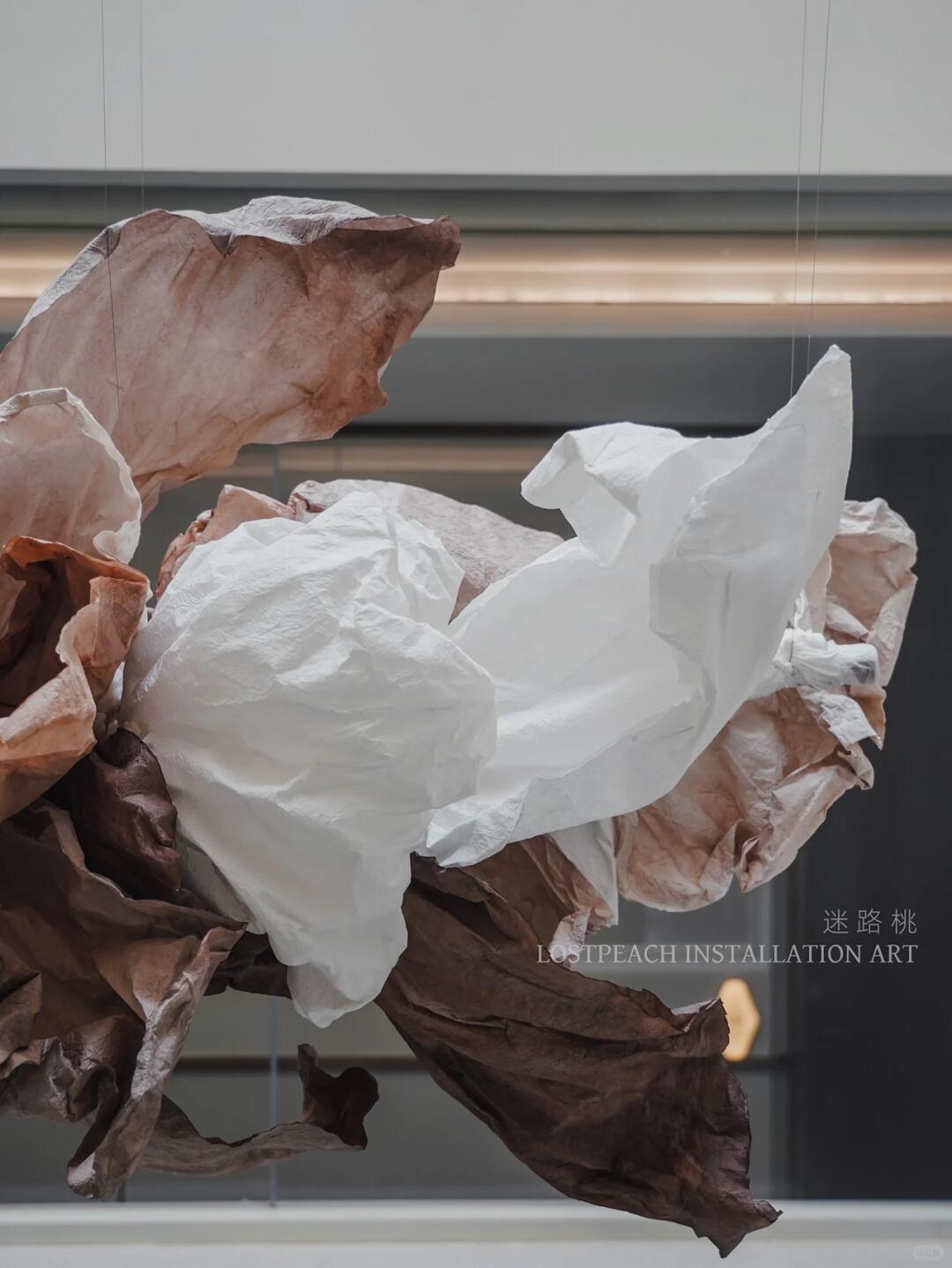 Rich Oil Painting Texture Art Installation | The Infinite Possibilities of Paper Art| Installation art lostpeach
