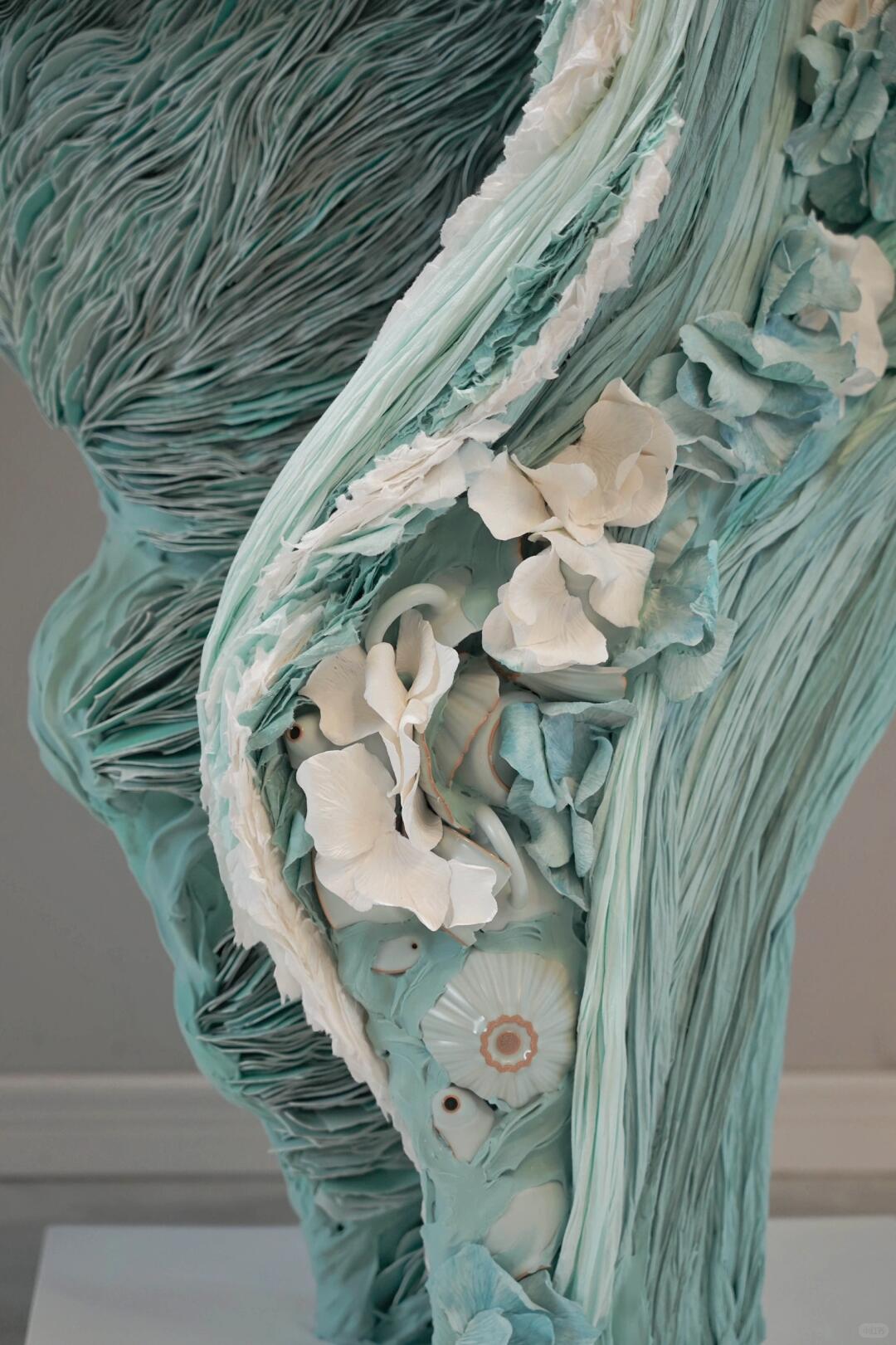 Petrified Wood | Frozen Poetry of Growth Rings | Installation Art| Installation art lostpeach
