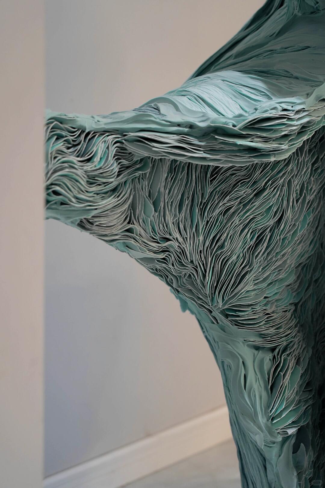 Petrified Wood | Frozen Poetry of Growth Rings | Installation Art| Installation art lostpeach