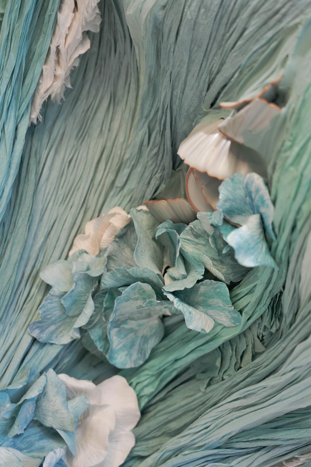 Petrified Wood | Frozen Poetry of Growth Rings | Installation Art| Installation art lostpeach