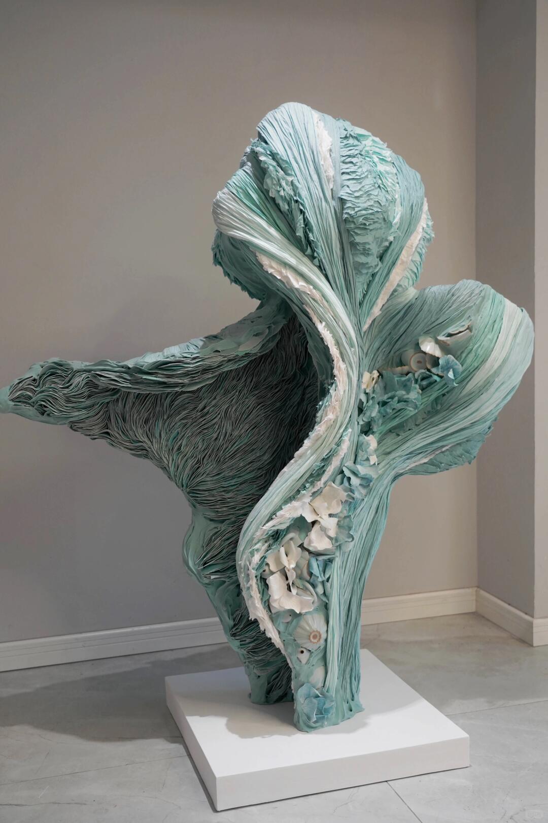 Petrified Wood | Frozen Poetry of Growth Rings | Installation Art| Installation art lostpeach