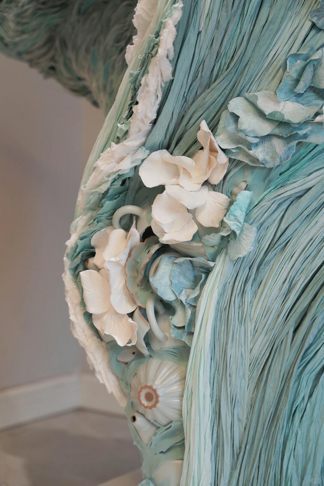 Petrified Wood | Frozen Poetry of Growth Rings | Installation Art| Installation art lostpeach