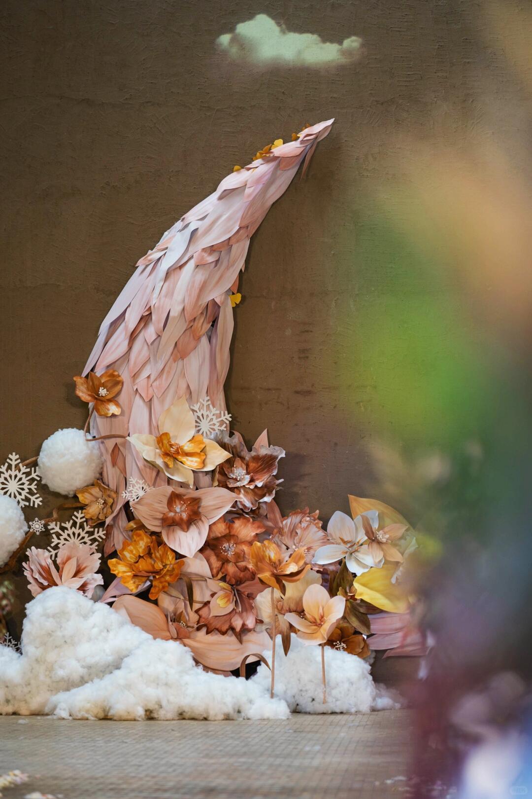 Seasons, Clouds, and Moon: A Mind-Bending Fusion of Seasonal Themes | Installation Art| Installation art lostpeach