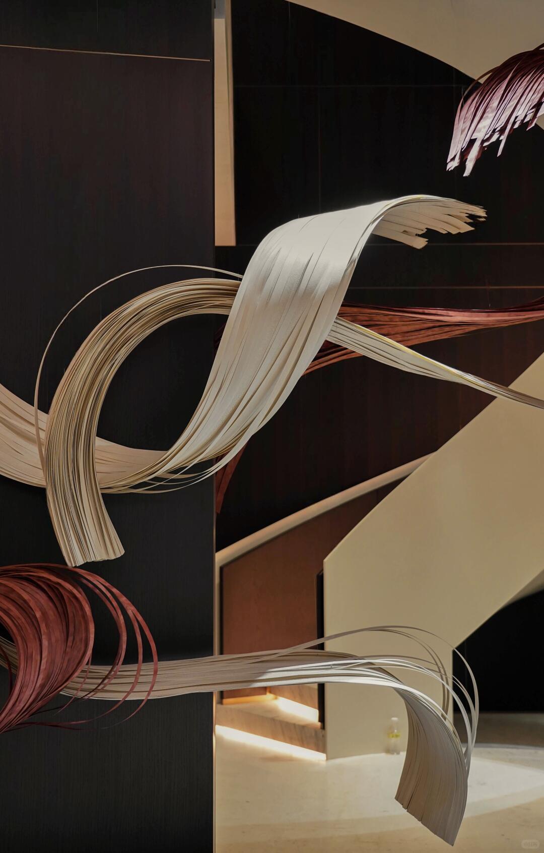 千缕红花梨,水袖渡惊鸿 | 展厅木皮艺术装置 - 图片13