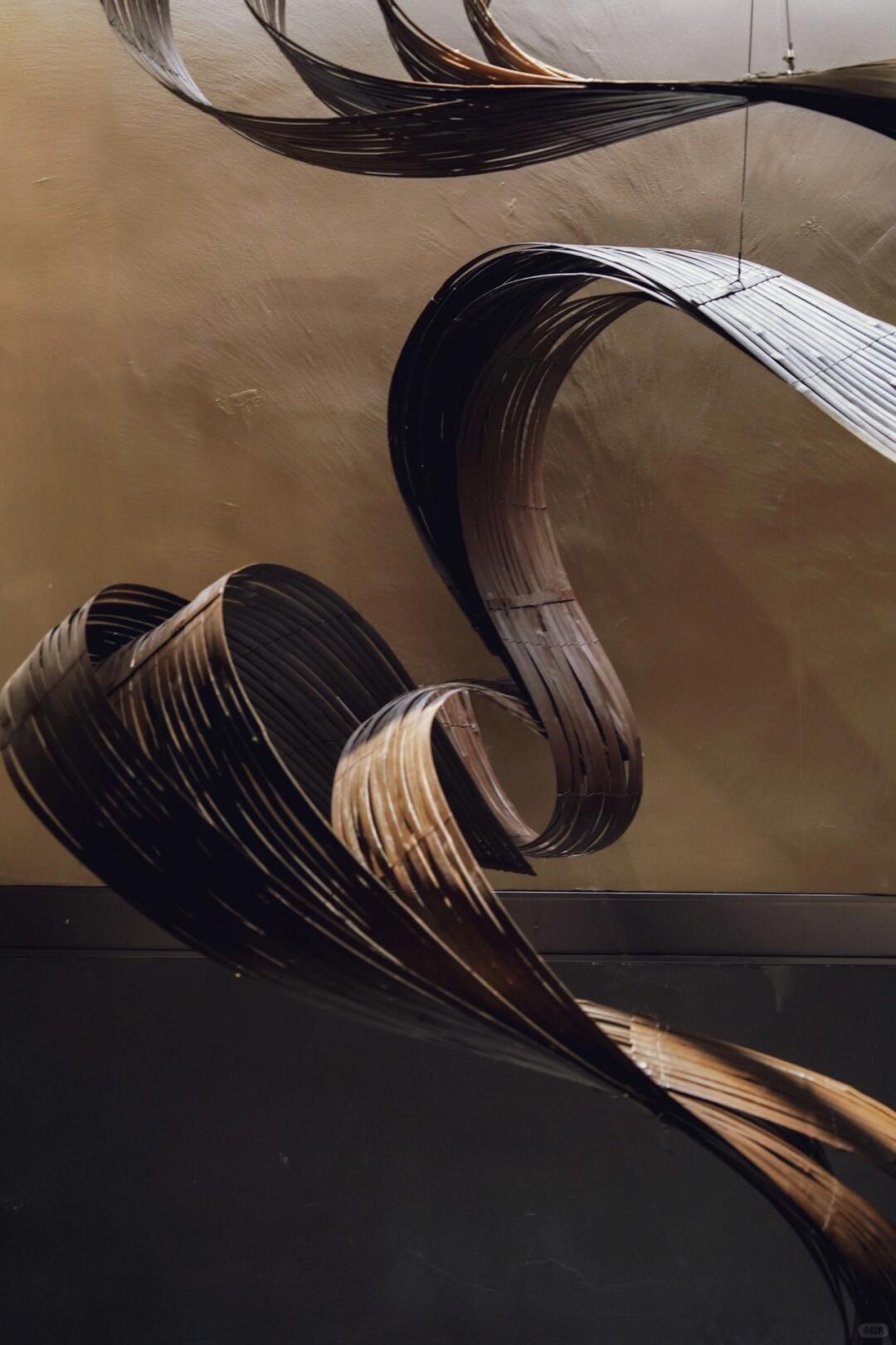 好治愈，浓缩倒入牛奶的刹那间 | 艺术装置 - 图片4