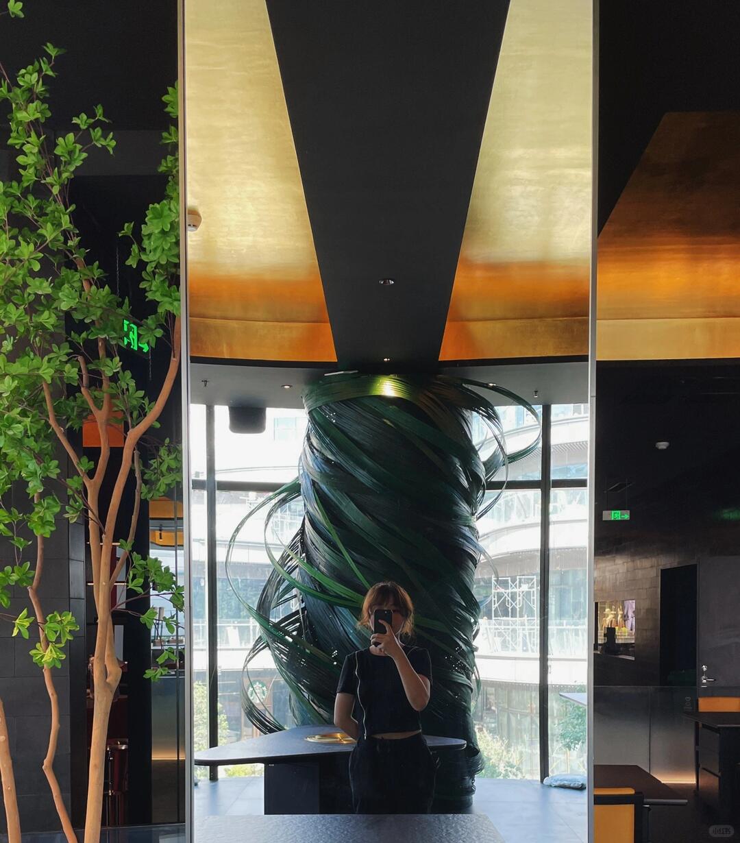 Suspending the Hidden Column | Leisurely Rosemary| Installation art lostpeach