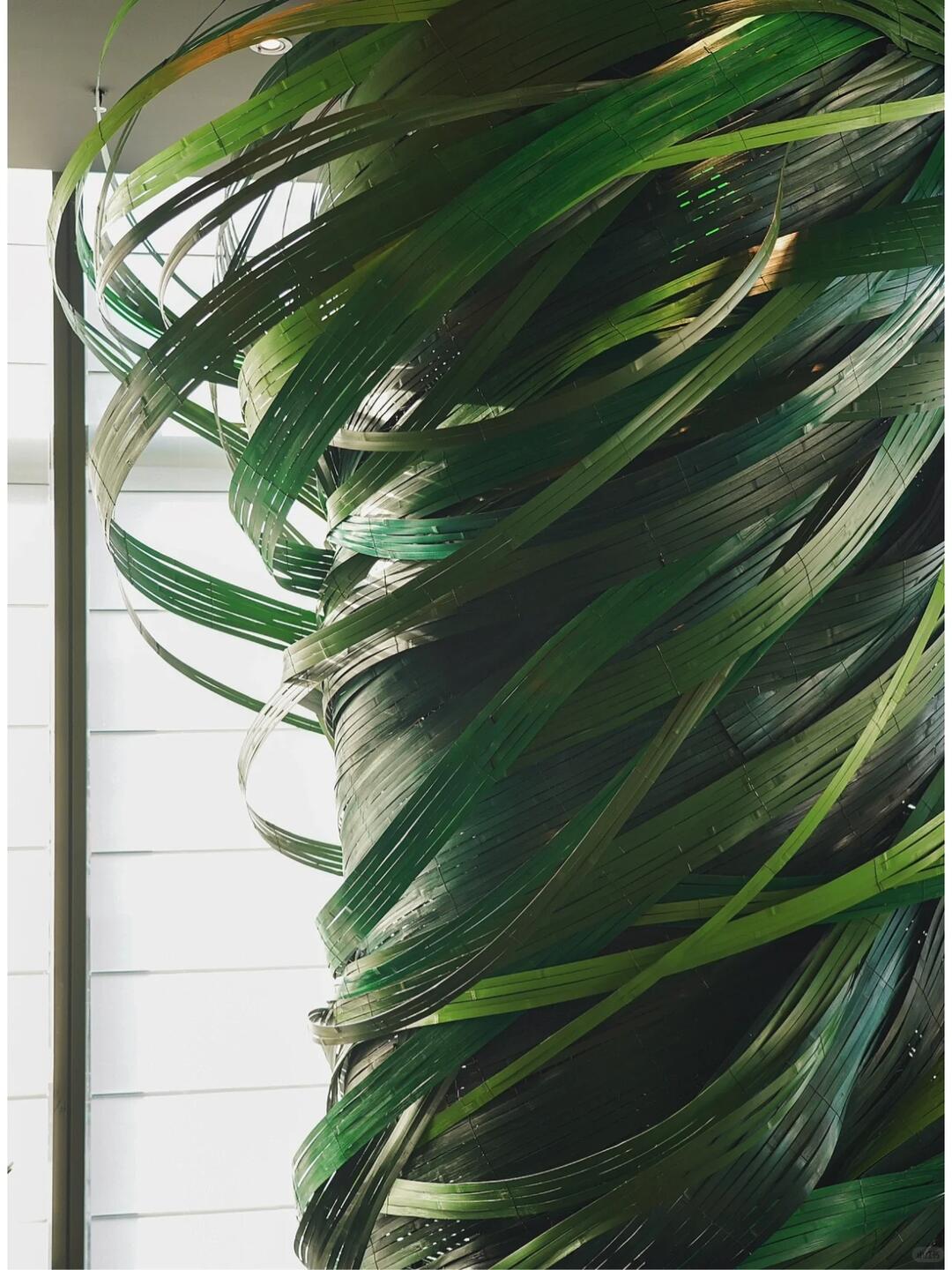 Suspending the Hidden Column | Leisurely Rosemary| Installation art lostpeach