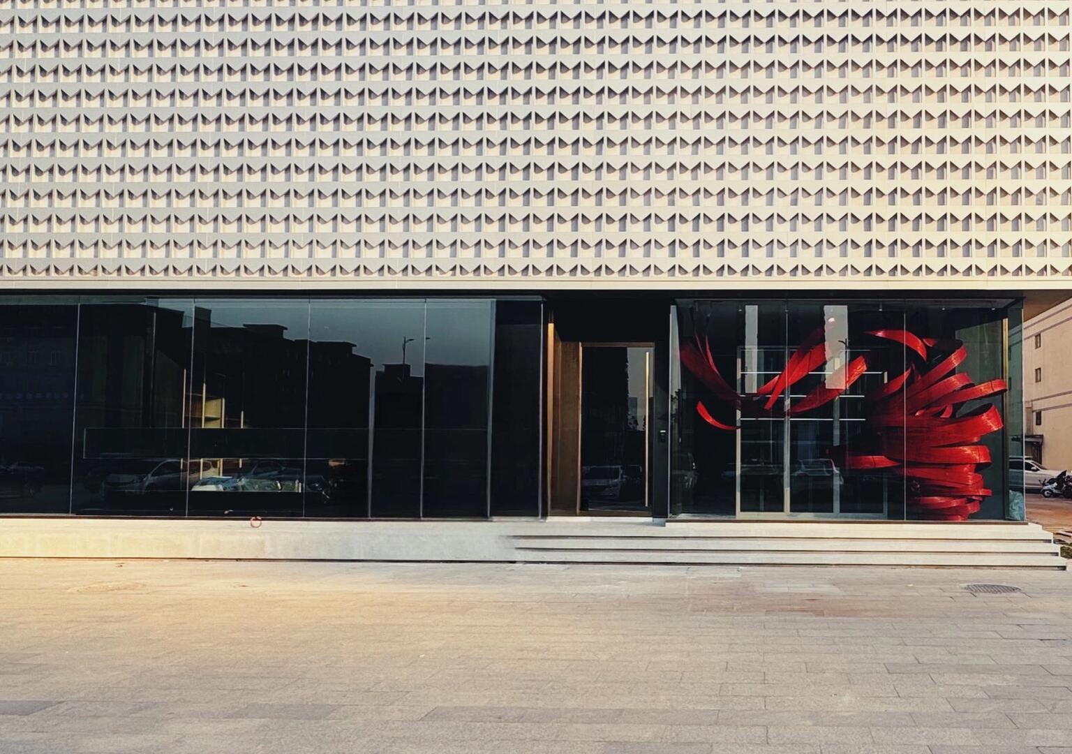 A Stroke of Deep Chinese Red Facing the Street | Bamboo Art Installation| Installation art lostpeach
