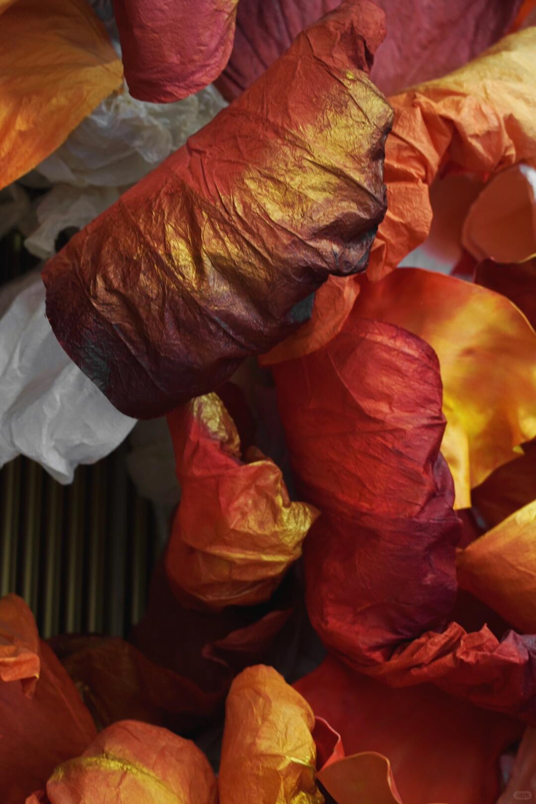 Flamboyant and Passionate, Floral Yet Not | Chinese-style Art Installation| Installation art lostpeach